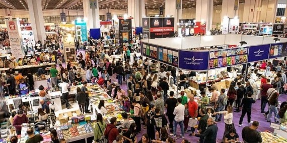 İZKİTAP kitapseverlerin üç yıllık özlemini giderdi