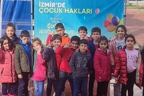 izmirde-cocuk-haklari-gunu-unutulmadi.jpg