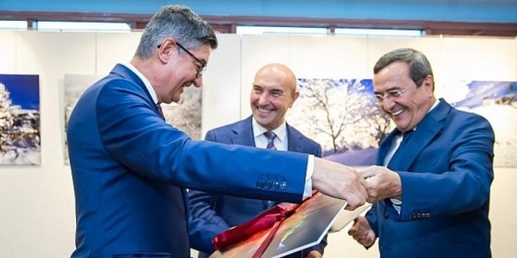 İzmir’de Kar Sesi sergisi açıldı