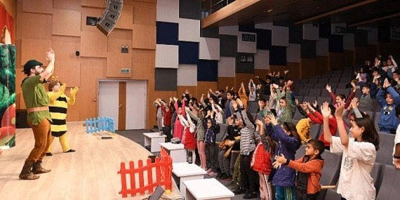 Karabağlar Belediyesi’nden çocuklara ara tatil armağanı