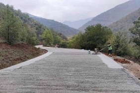 karamursel-avcikoy-tahtali-fulacik-arasina-beton-yol.jpg