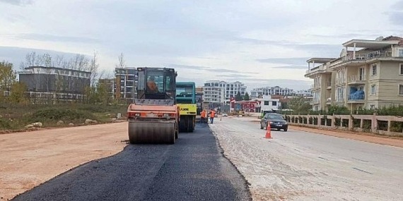 Kartepe Asiller Caddesi’nin 1. etabı asfaltlandı