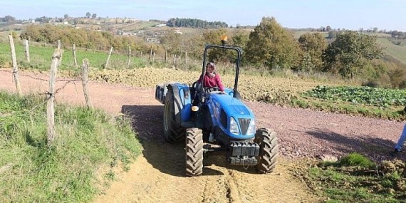 Kırsal mahallelerde tarım arazilerine ulaşım artık çok kolay