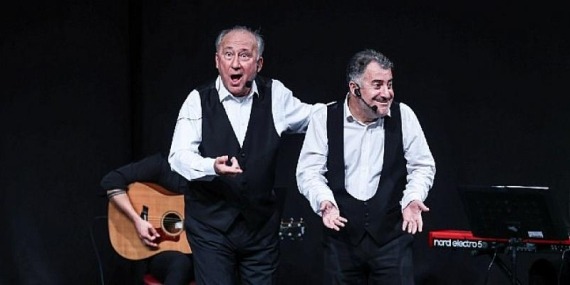 Konak sezona ‘Ortadaki Oyun’la başladı