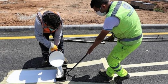 Muğla Büyükşehir’den 8 bin km yol çizgi çalışması