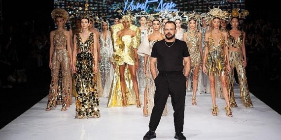 Murat Acar defilesinde podyuma Japon Güneşi doğdu