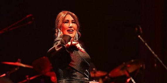 Nükhet Duru İş Sanat’ta Caz Rüzgarı Estirdi