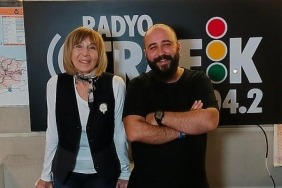 radyo-trafikin10-kasim-ozel-konugu-ayse-kulin-ulu-onder-ataturku-anlatti.jpg