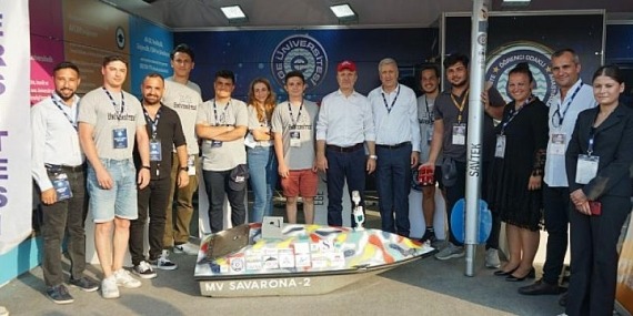 Selçuk Bayraktar’dan, EÜ Rektörü Prof. Dr. Budak’a TEKNOFEST Teşekkür Mektubu ve Plaketi