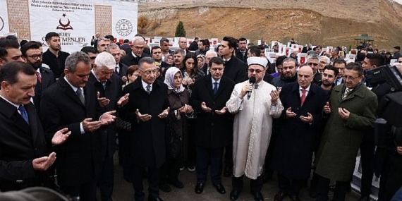 Türkiye’nin İlk Şehit Öğretmenler Anıtı Keçiören’de Açıldı