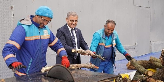 Üsküdar’da Bu Kış İhtiyaç Sahiplerinin Evleri Atık Mobilyalarla ısınacak