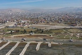 van-buyuksehir-belediyesi-yeni-bir-parki-daha-hizmete-aciyor.jpg