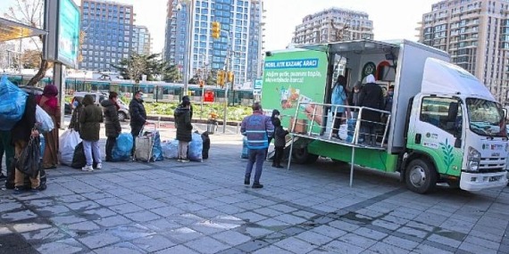 Zeytinburnu Belediyesi: Atıkları Getirdiler Karşılığında 3 Milyon 666 Bin TL Para Puan Kazandılar