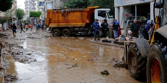 Antalya Büyükşehir Kumluca’da seferberlik başlattı