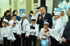 baskan-ozyigit-ozel-cocuklari-sunnet-dugunlerinde-de-yalniz-birakmadi.jpg