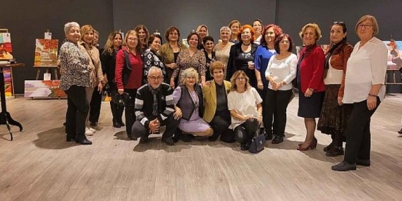 Bayraklı’nın kursiyerlerinden yılsonu sergisi