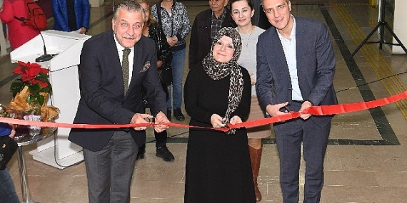 Bornova Belediyesi kursiyerinden ilk sergi