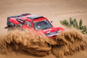 dakar-rallisi-gucunu-motulden-alacak.jpg