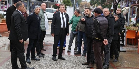 Edremit Belediye Başkanı Selman Hasan Arslan esnafları dinledi