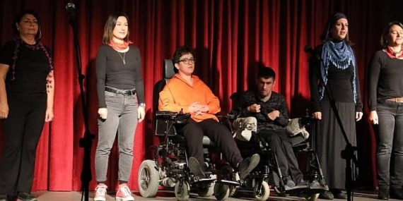 Engellilerden Muhteşem Tiyatro