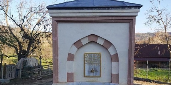 Gölcük Belediyesi Tarihi Kitabeli Siretiye Çeşmesi’nin Yapımını Tamamlandı