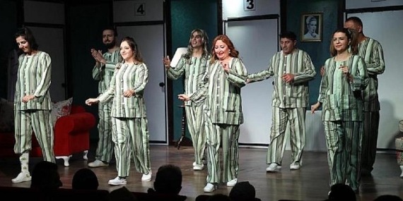 İnegöllüler “Deliler Evi” İle Kahkahaya Boğuldu