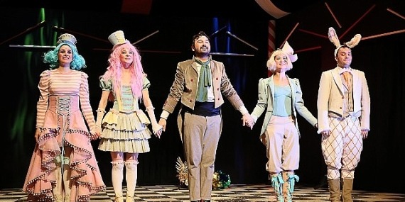 İstanbul Büyükşehir Belediyesi (İBB) Şehir Tiyatroları, Aralık ayının yeni haftasında 16 oyunla İstanbul seyircisiyle buluşuyor