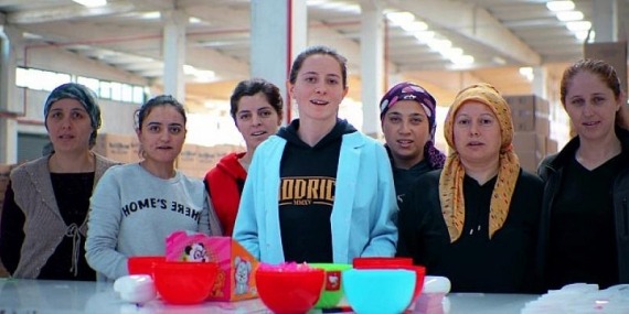 Kınık Kaan Efe Gönüllülerinden SMA Tip 1 Hastası Kaan Efe’ye Şarkılı Destek