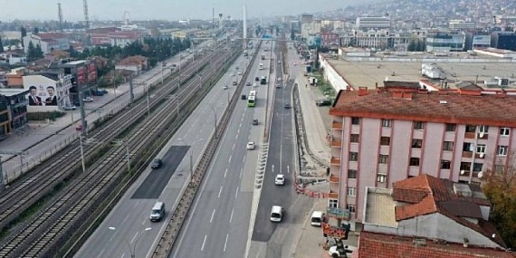 Kocaeli Büyükşehir 350 noktada Kocaeli’nin üstyapısını nakış gibi işliyor