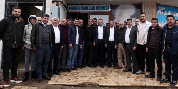 Kocaeli Büyükşehir Belediye Başkanı Tahir Büyükakın Yukarı Hereke’de Vanlılara konuk oldu