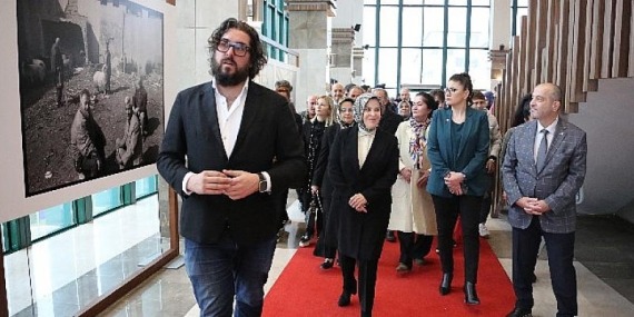 “Kökler” Sergisi Hasan Kalyoncu Üniversitesi’nde Açıldı