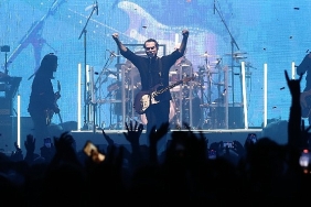 Mor ve Ötesi Hafızalardan Silinmeyecek Yılbaşı Konserini Dört Bin Kişiyle Zorlu PSM'de Gerçekleştirdi!