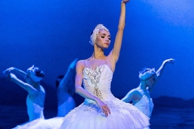 Moskova Devlet Akademik Klasik Bale Tiyatrosu, Kuğu Gölü ile İzleyenleri Büyüledi