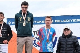orta-mesafe-yarislarinda-madalyalar-sahiplerini-buldu.jpg