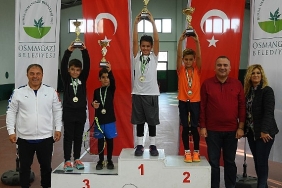 osmangazi-tenis-kis-kupasi-nefes-kesti.jpg