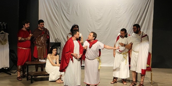 Perde Arkası Saray’da sahnelendi