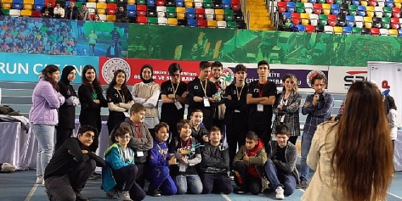Robotik ve Kodlama Proje Şenliğinde Öğrenciler Yarıştı