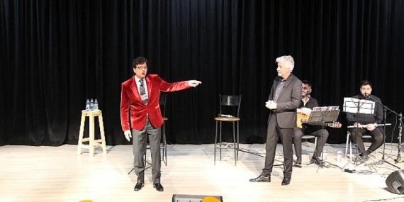 Süheyl Uygur ve Behzat Uygur kardeşlerin ‘Hey Gidi Günler’ Saraylıları kahkahaya boğdu