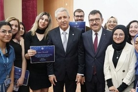 tubitak-baskani-prof-dr-mandal-egeli-ogrenci-ve-akademisyenlerle-bir-araya-geldi.jpg