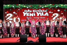 yilbasi-festivalinde-cosku-suruyor.jpg
