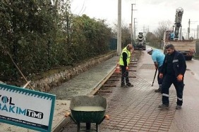 yol-bakim-timiyle-kaldirimlar-daha-guvenli.jpg