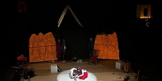 Kuşlara Fısıldayan Kız Hikayesi Tiyatro Sahnesine Taşındı