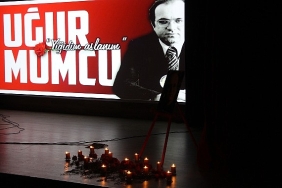 ugur-mumcu-akmde-turkulerle-anildi.jpg