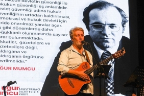 ugur-mumcu-gaziemirde-turkulerle-anildi.jpg