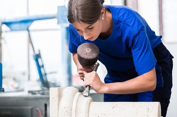 İngiliz yapılarını Türk doğal taşları süsleyecek
