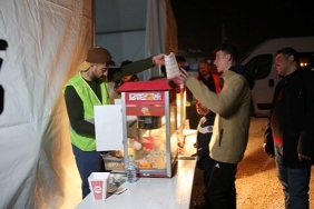 Kocaeli Şehir Tiyatroları'ndan depremzede çocuklara çizgi film gösterimi
