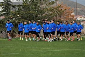 nevsehir-belediyespor-hafta-sonu-oynayacagi-elazigspor-maci-icin-hazirliklarini-tamamladi.jpg