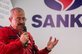 sanko-holding-yonetim-kurulu-baskani-adil-sani-konukoglu-teknofest-2023-sanko-surdurulebilirlik-sohbetleri.jpg
