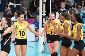 vakifbank-cev-sampiyonlar-ligi-yari-finali-turk-derbisinde-fenerbahce-opeti-agirliyor.jpg
