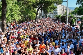 atletizm-dunyasinin-gozu-maraton-izmirdeydi-izmir-bir-kez-daha-dunya-vitrinine-cikti.jpg